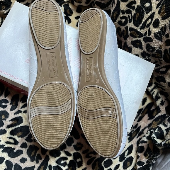 American Eagle fabric cream flats - Picture 4 of 7